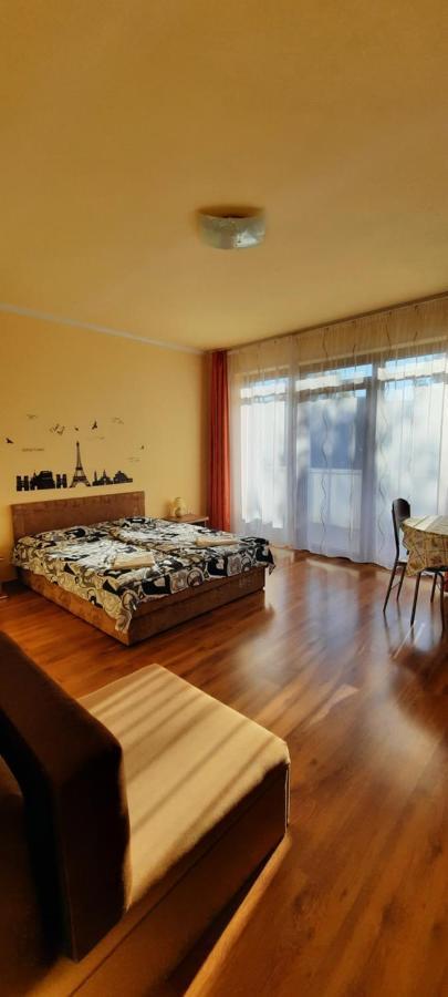 Bastya Apartmanhaz Sarvar Ngoại thất bức ảnh