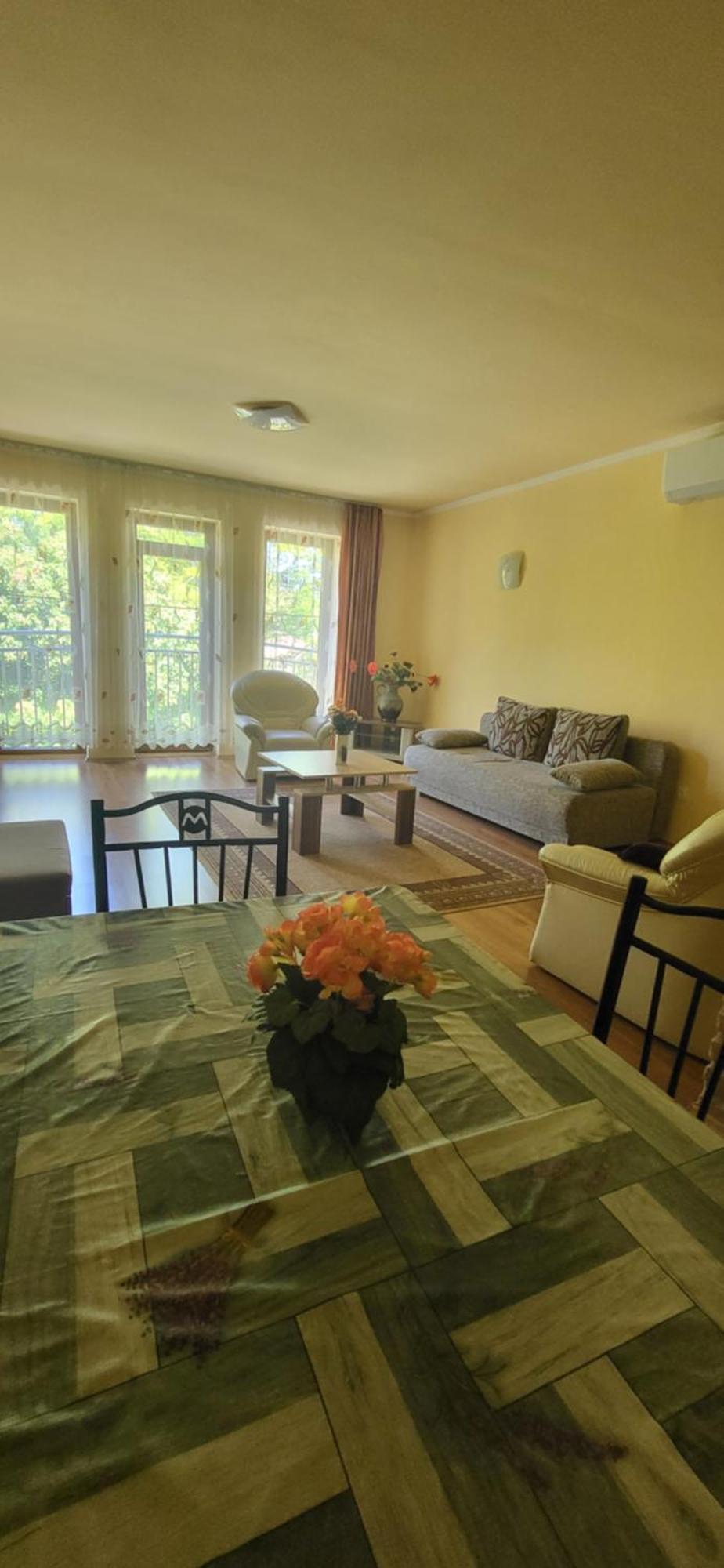Bastya Apartmanhaz Sarvar Ngoại thất bức ảnh
