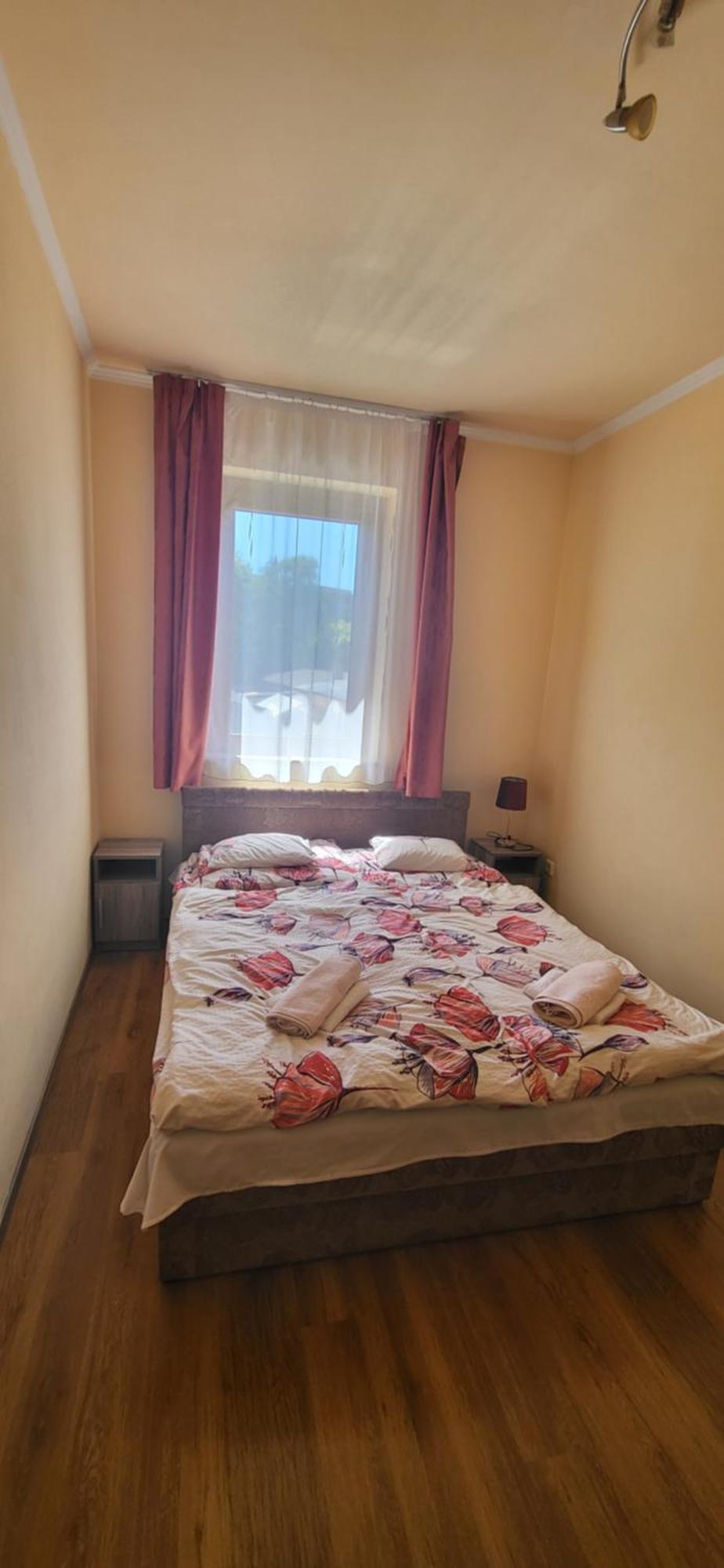 Bastya Apartmanhaz Sarvar Ngoại thất bức ảnh